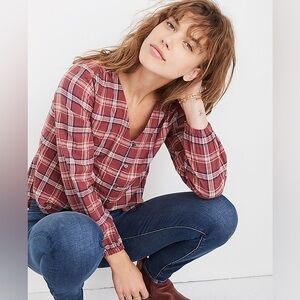 Madewell V-Neck Button-Down Shirt in Stratfield Plaid Carmel Plaid Dark Cinnabar